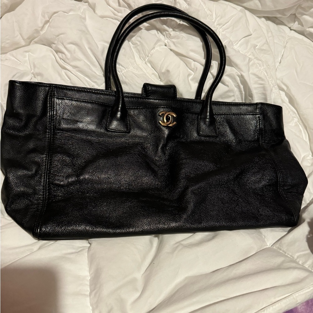 Chanel
Leather handbag